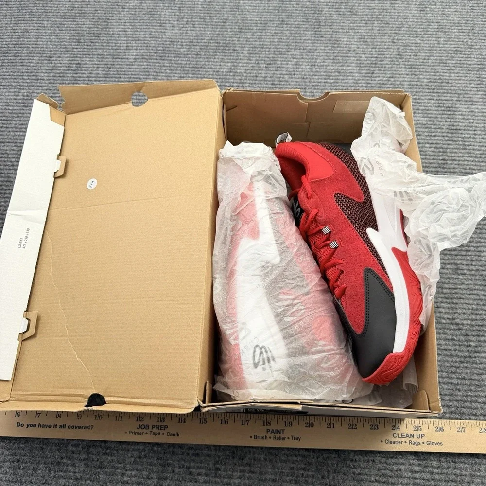 Stephen Curry Basketball Sneaker Men's Size 12.5 Red Black White New With Box